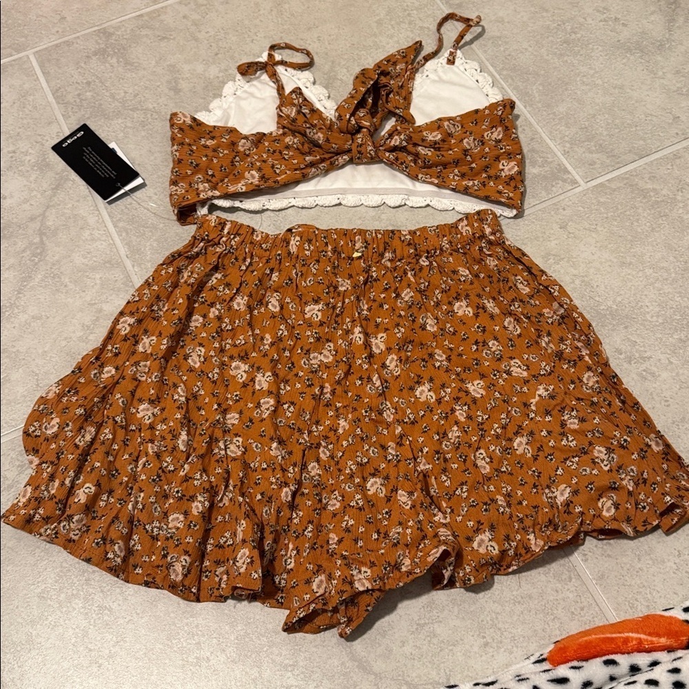 Mint of Blush Floral Two-Piece Orange Shorts Set - Picture 2 of 4